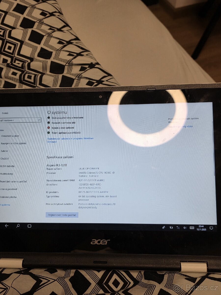 Acer R3-131T konvertibilní notebook dotykovým displejem - 5