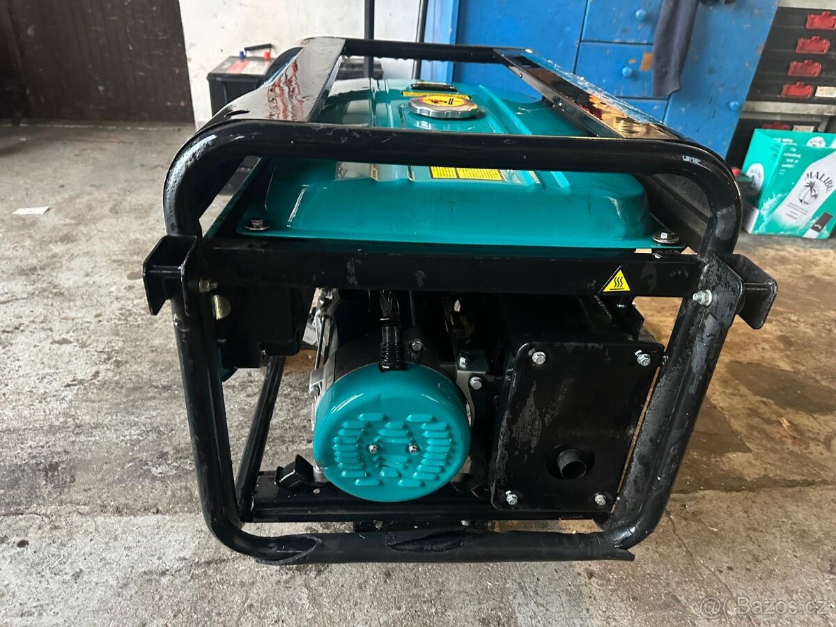 Elektrocentrála HERON - 7KVA, 32A, 30mth. - 5