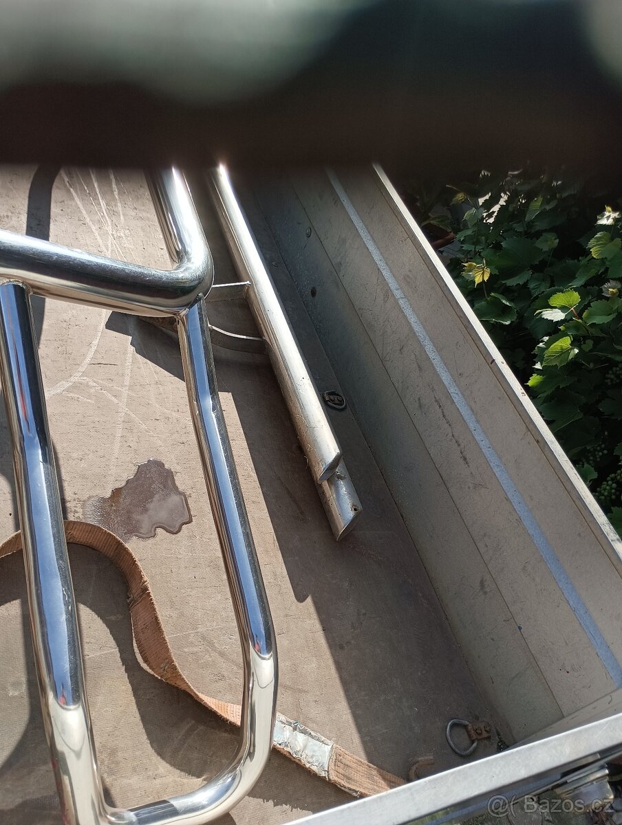 Nerez ochranný rám . Nášlapy