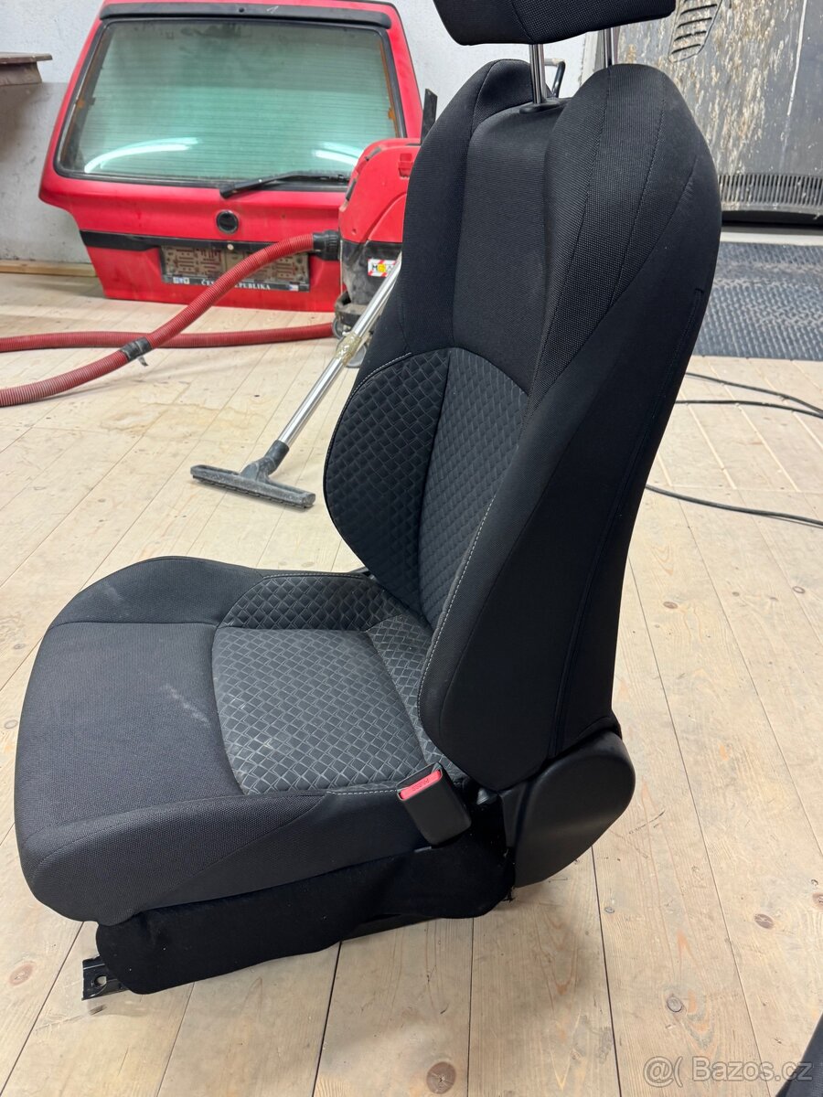 Toyota CHR, kompletní přední i zadní sedačky - 5