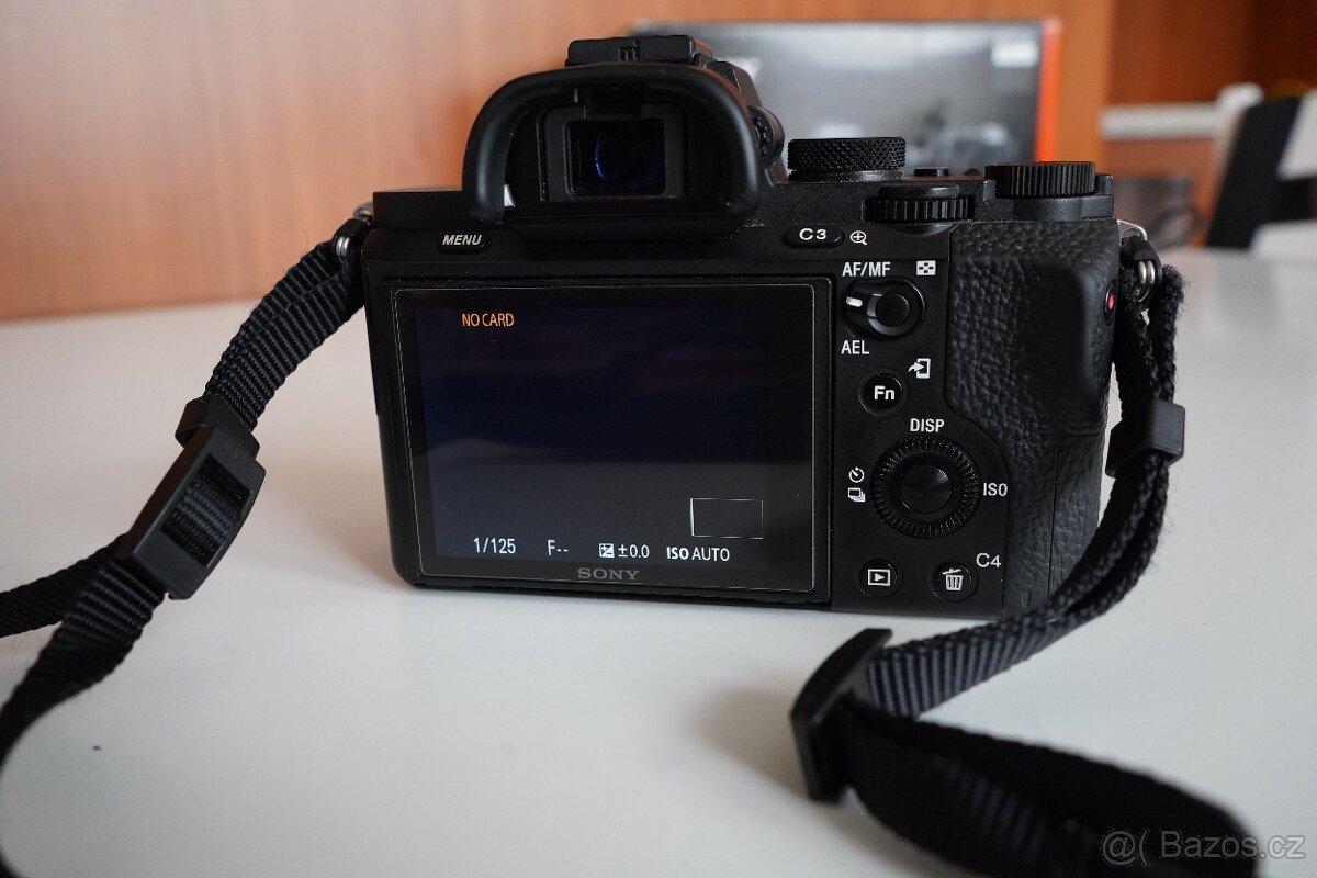 Sony Alpha A7 ii tělo - 5