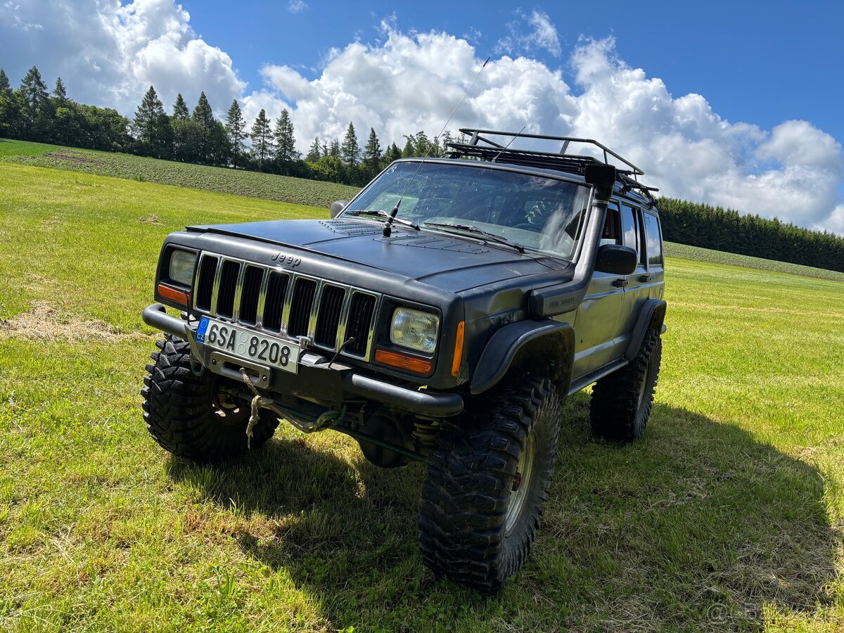 Jeep cherokee xj 4,0 manuál LPG