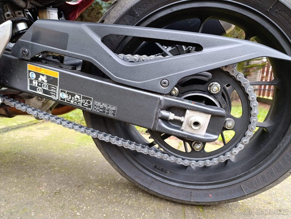 Honda CB 750 Hornet - 5