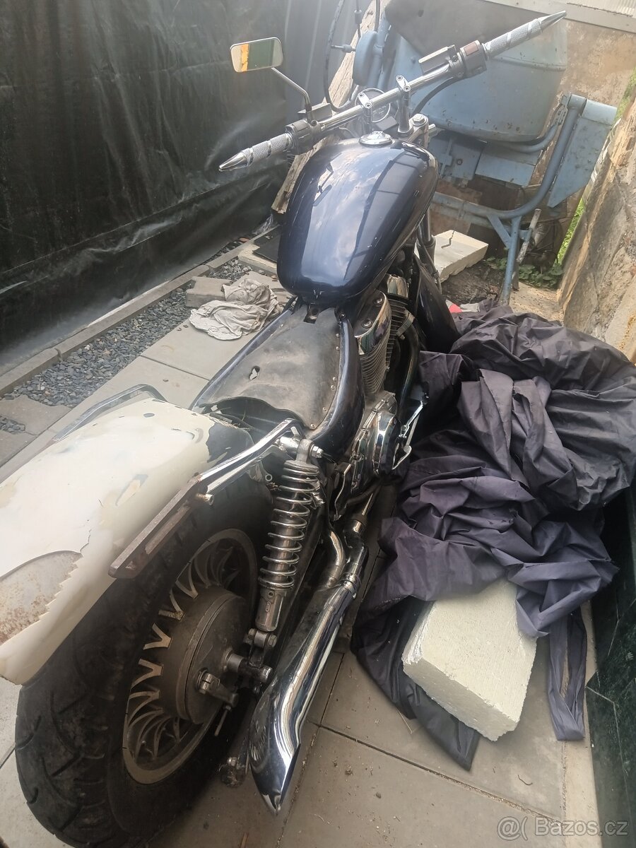 Suzuki VS 700 Intruder dva kusy - 5