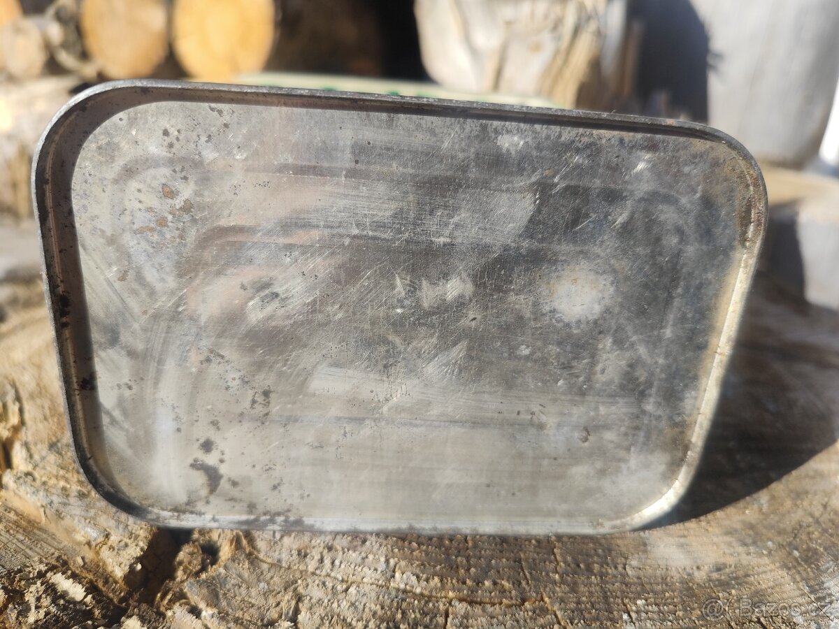 Plechovka od oleje - 5