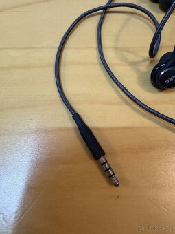 Sluchátka Samsung AKG špuntová - zánovní, 3.5mm jack - 5