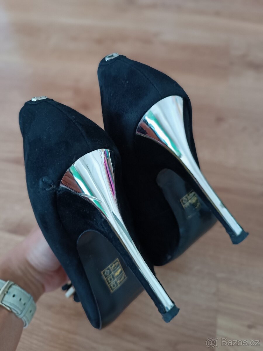 Semišové lodičky Guess - 5