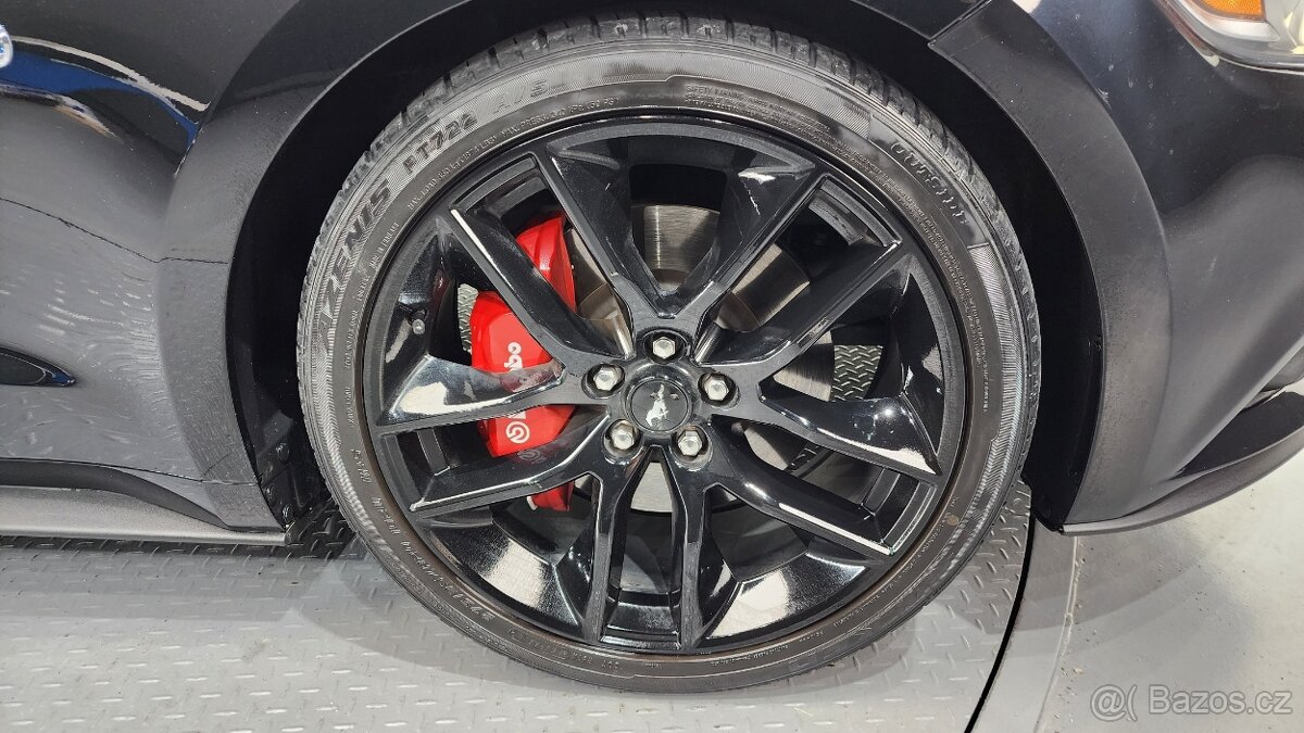 2017 FORD MUSTANG GT 5.0V8 Automatic - 5