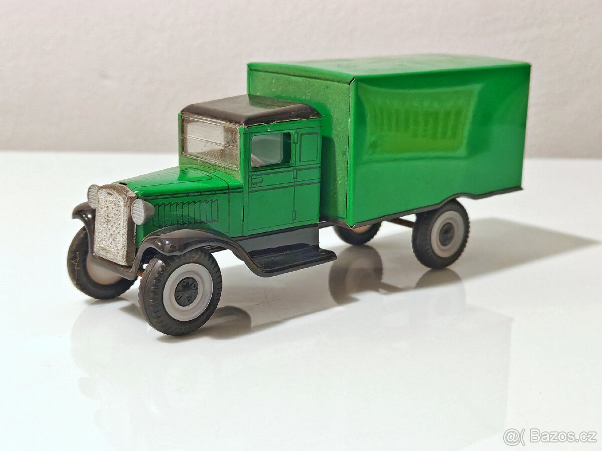 Staré zelené autíčko - 5