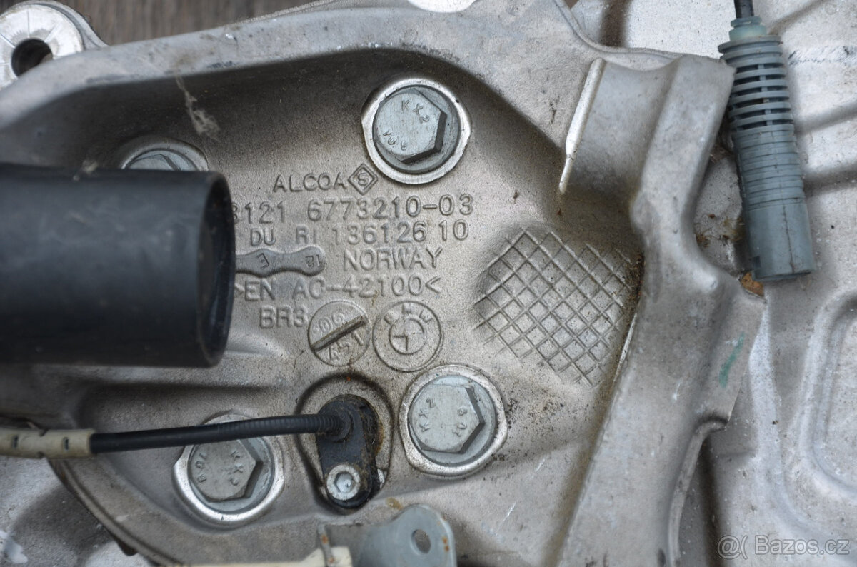 BMW 135i, E82, M paket - nápravy, nájezd 1500km - 5