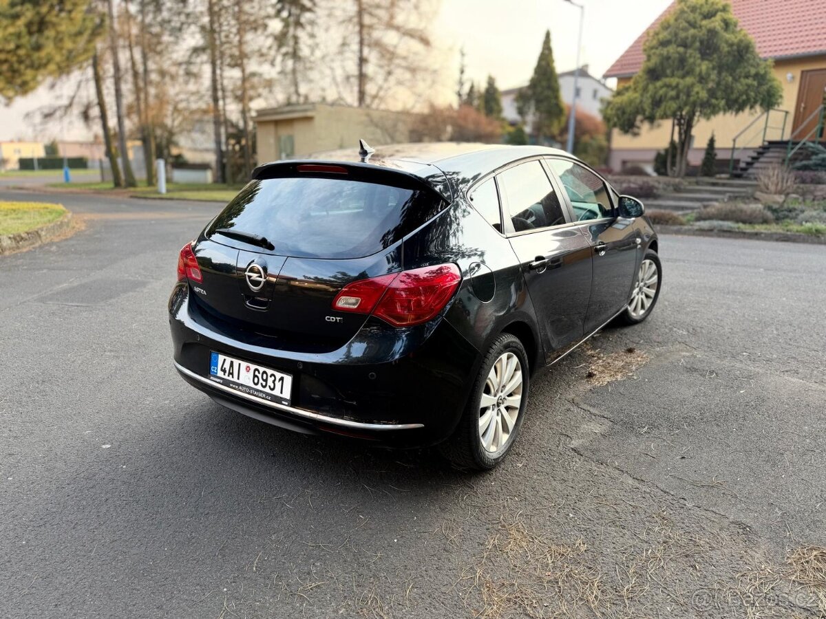 Opel Astra J Hatchback 1,7 CDTi 81 Kw - 5