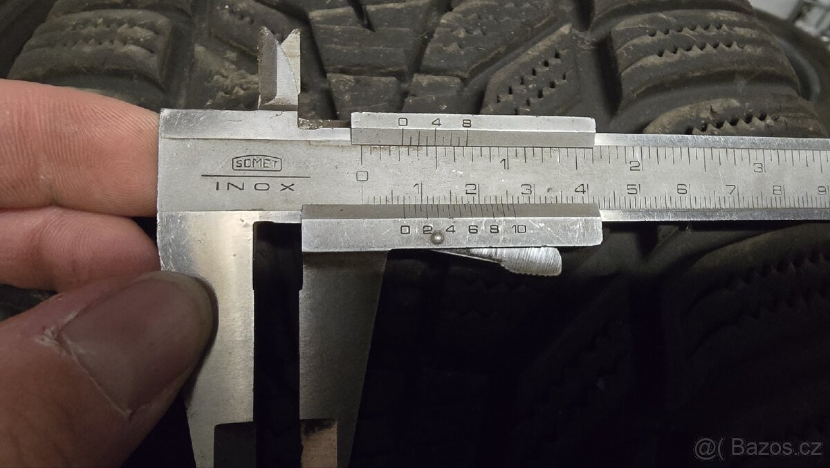 235/45 R19 Zimní pneu 7mm - 5