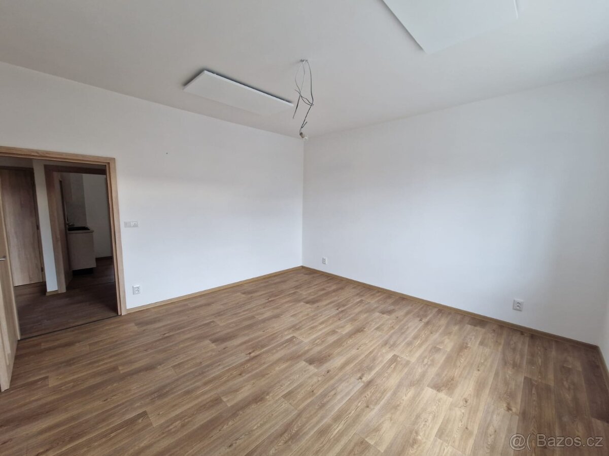 Prodej nově zrekonstruovaných zděných bytů - 5