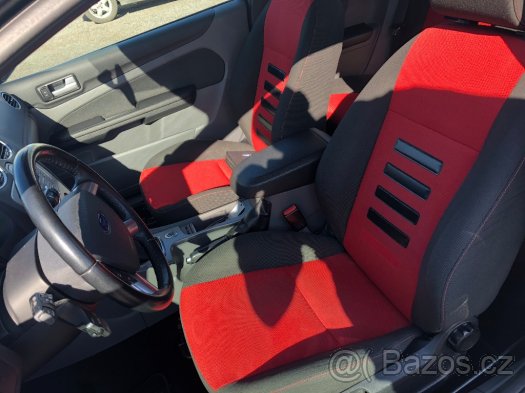 Ford Focus 1,6i 16V SPORT - 5