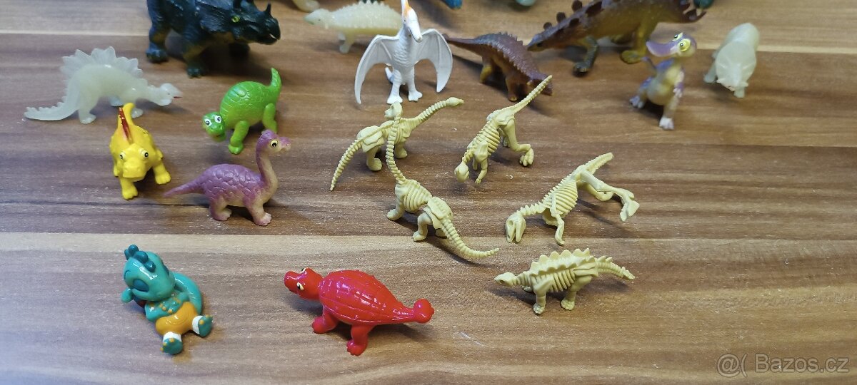 Dinosauři mix - 5