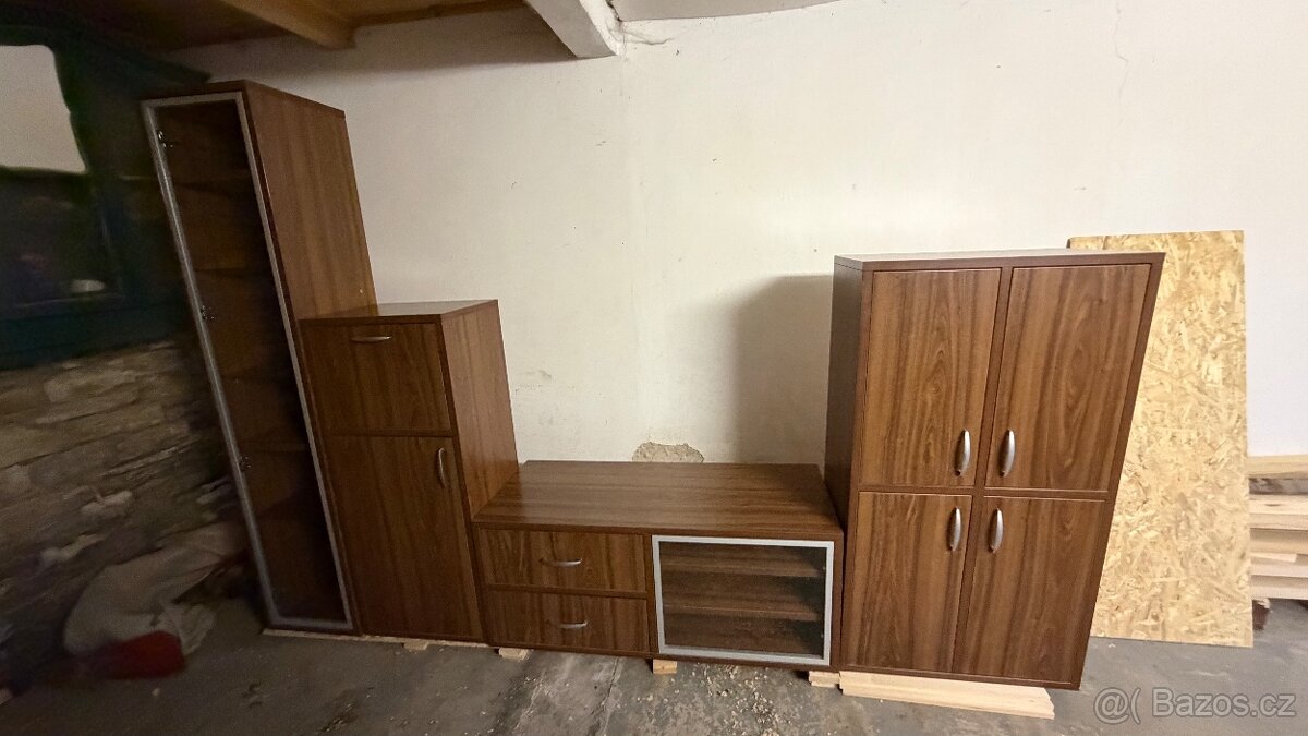 Obývací stěna ořech tloušťka 25mm - 5