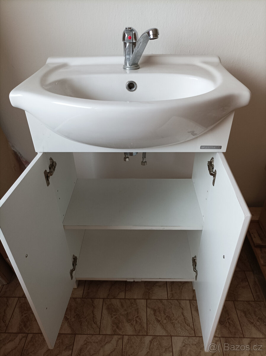 Umyvadlo se skříňkou - 5