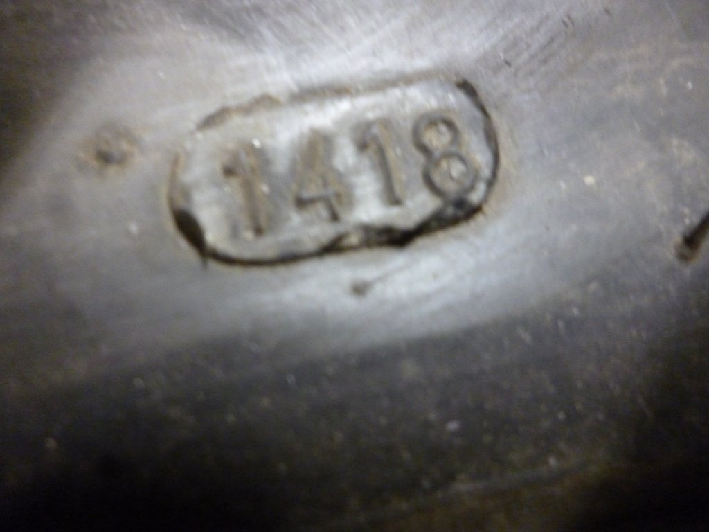 Aprilia Scarabeo 500. Zadní kolo. Od 2003 - 5