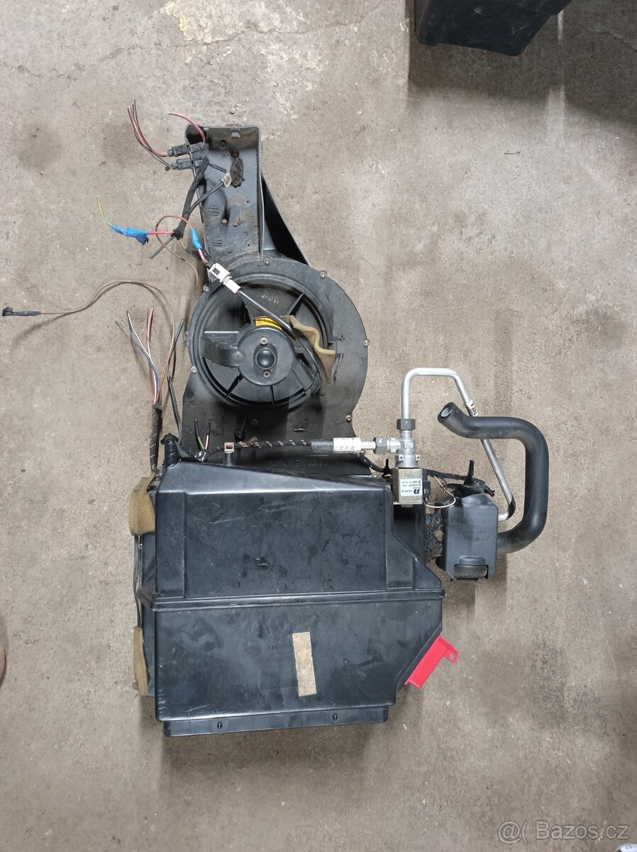 VW T4 - přídavné topení do zadu - 5