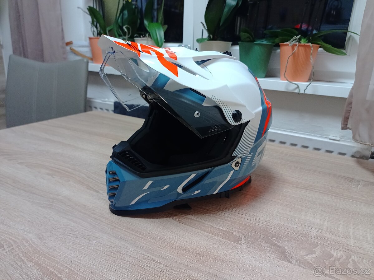 Přilba na motorku