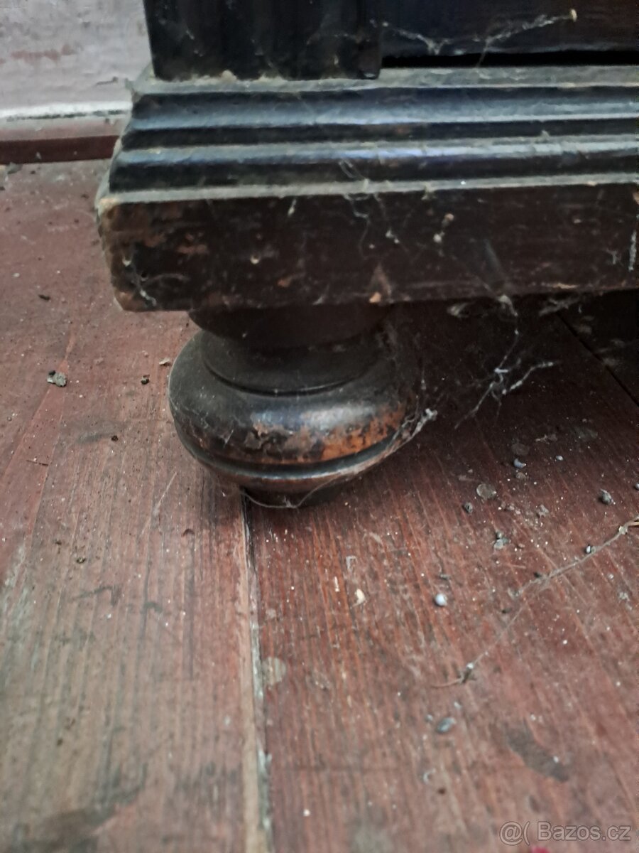 Komoda starožitná - 5