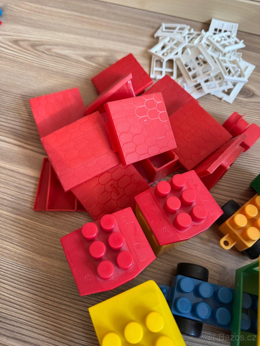 VELKÝ MIX STAVEBNICE A DALŠÍ VĚCI - viz fotky - 5