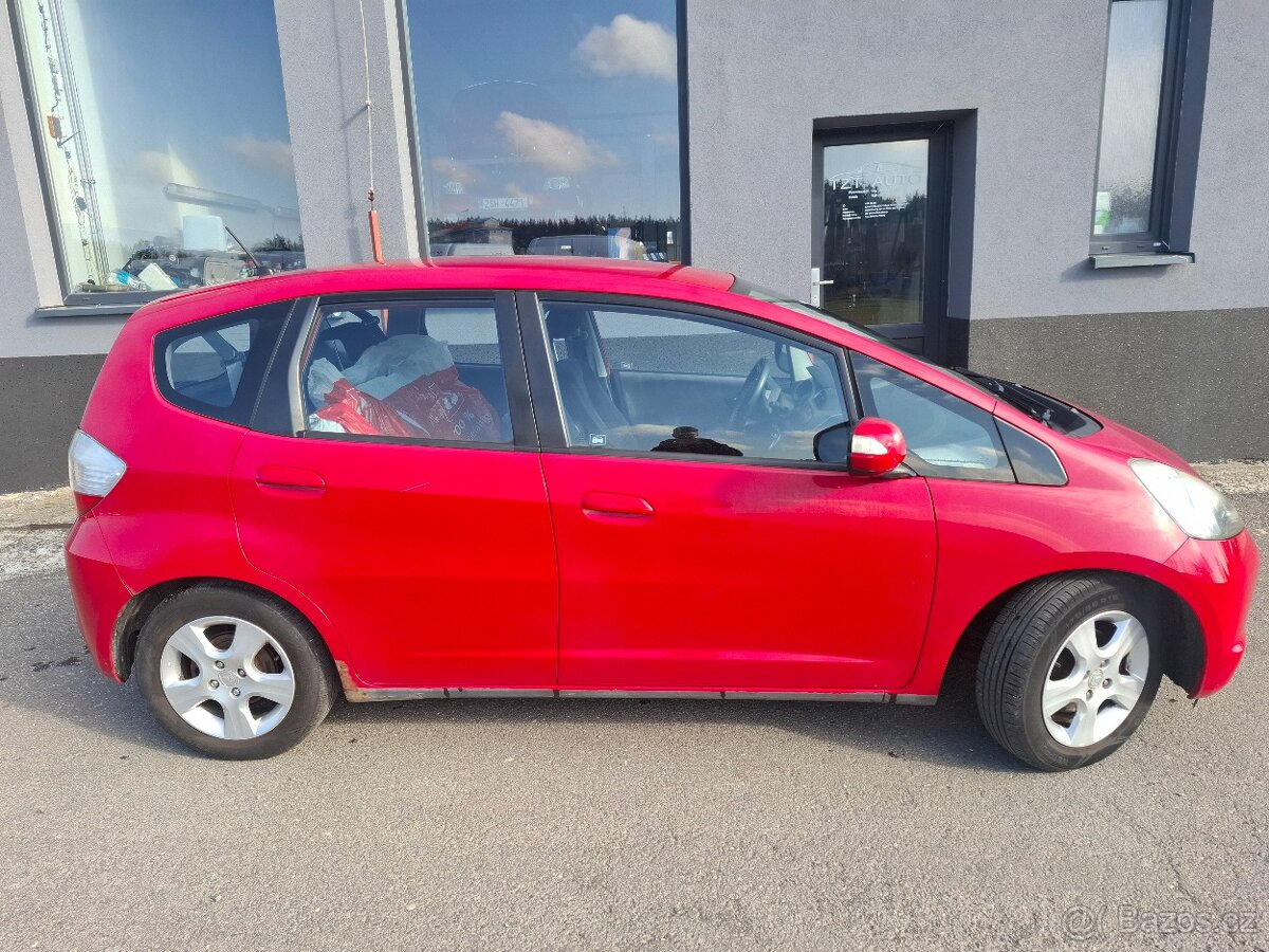 HONDA JAZZ 1.3i, 73kW, 160000km, TOP CENA - 5