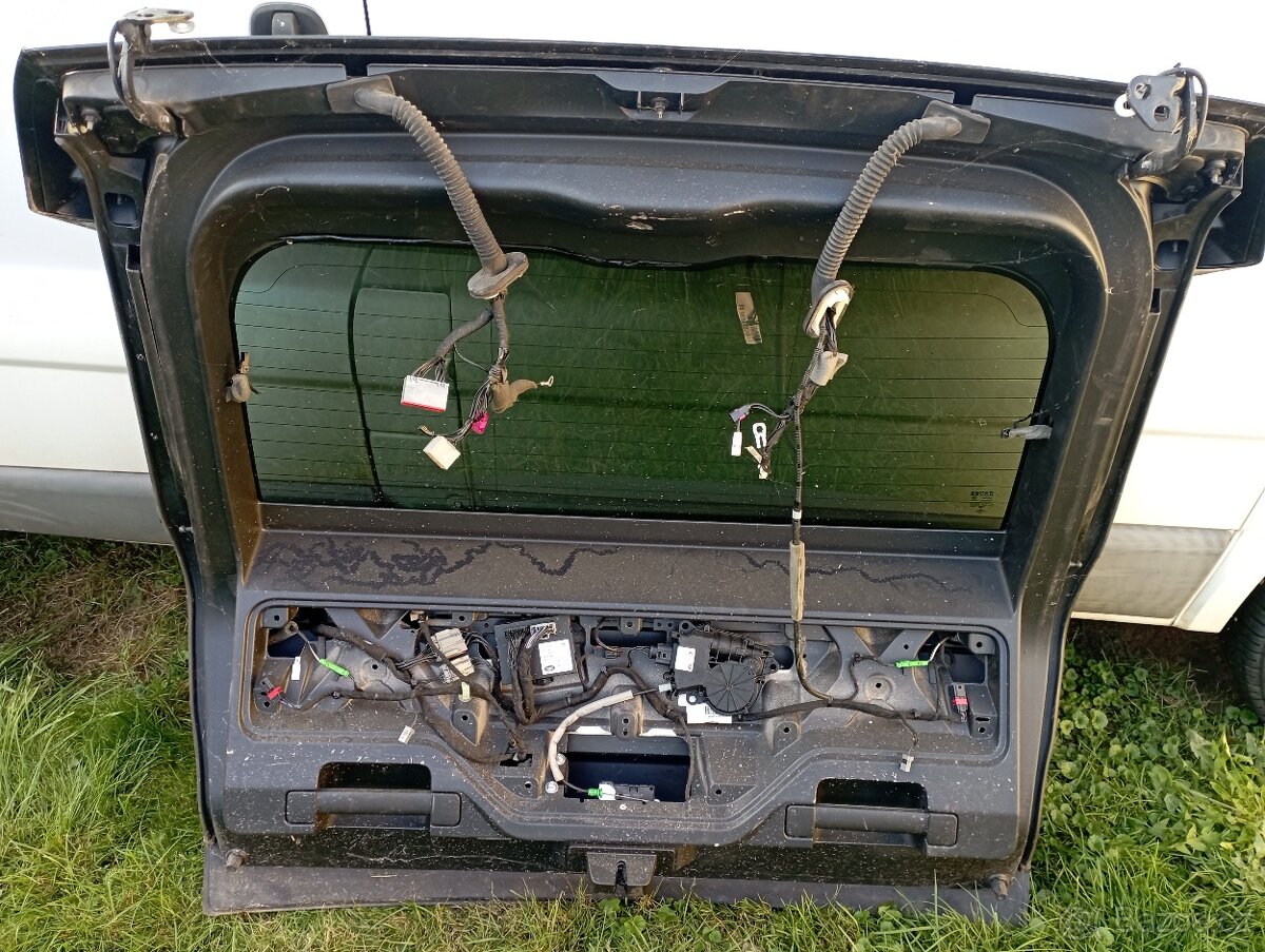 RANGE ROVER SPORT 2 , 5 DVEŘE KOMPLETNÍ PĚKNÉ Z RV 2015 - 5