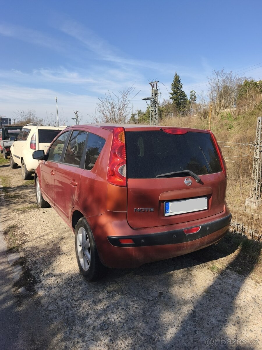 NIssan Note 1.6, benzín, rok 2006 - 5