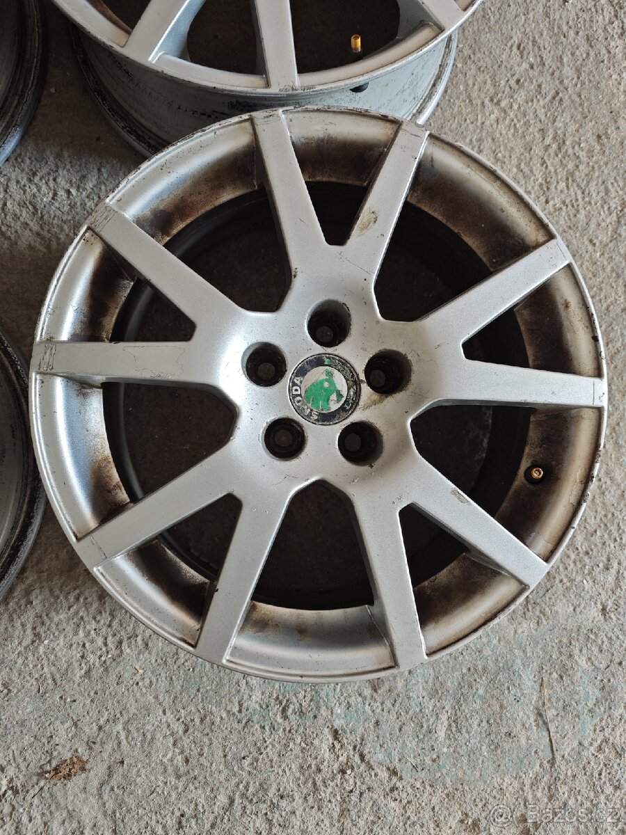 ALU R16 Spider Octavia RS - 5