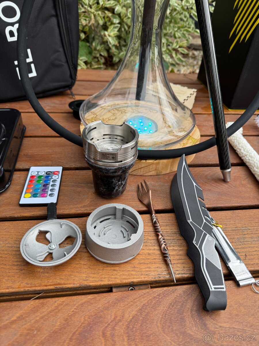 Prodám vodní dýmku Vyro Versa Black s kompletním příslušenst - 5