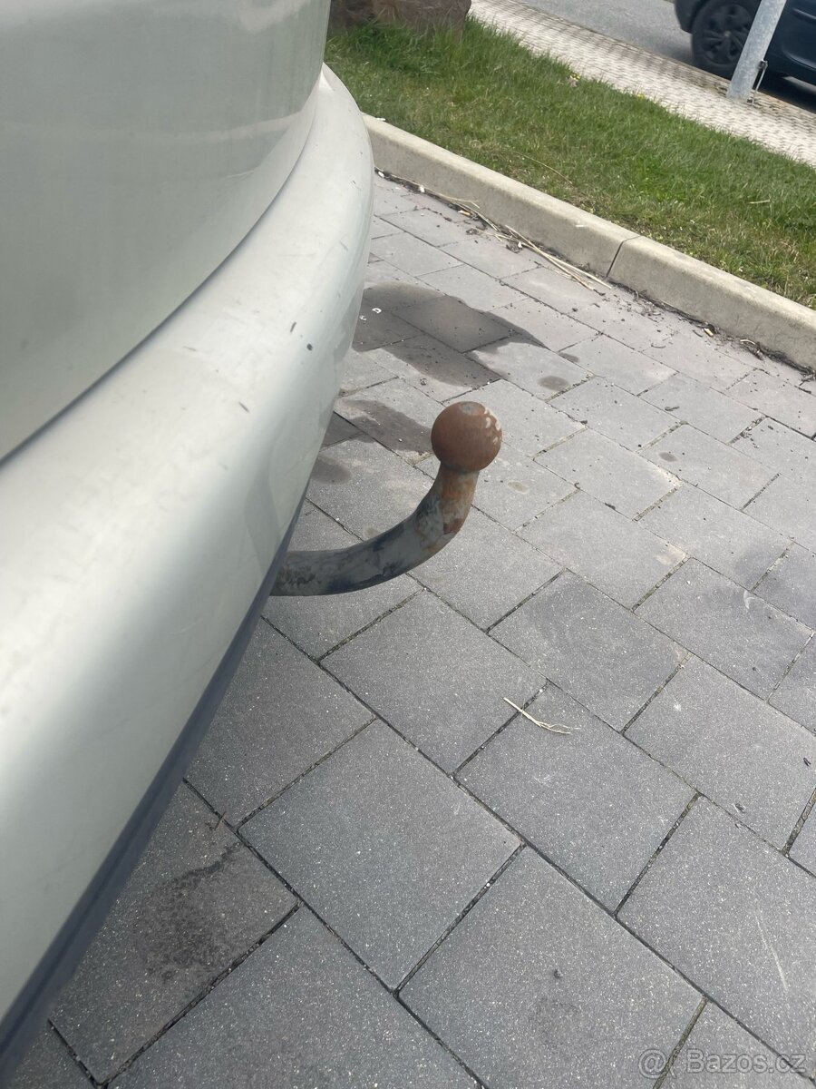 Volkswagen Touran 2.0D EcoFul, na splátky bez registru - 5