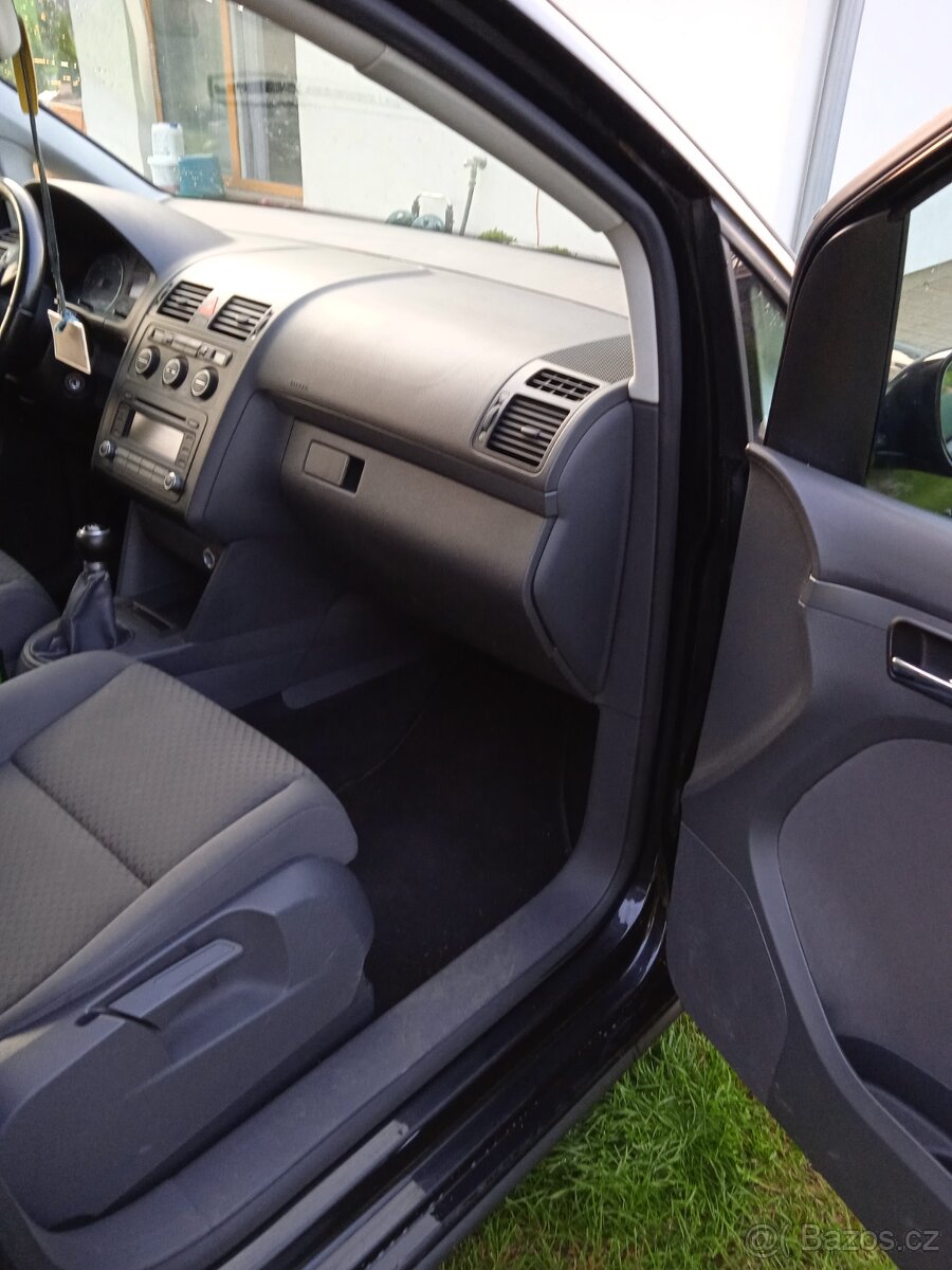 Prodám VW Touran - 5