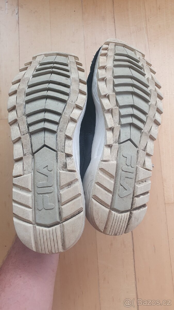 Pevné sportovní boty FILA, EU44 - 5