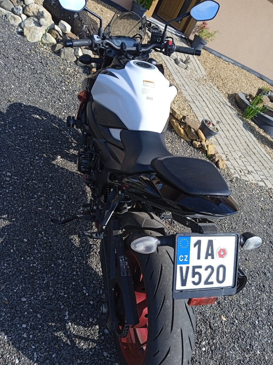 Suzuki GSX-S 750 - 5