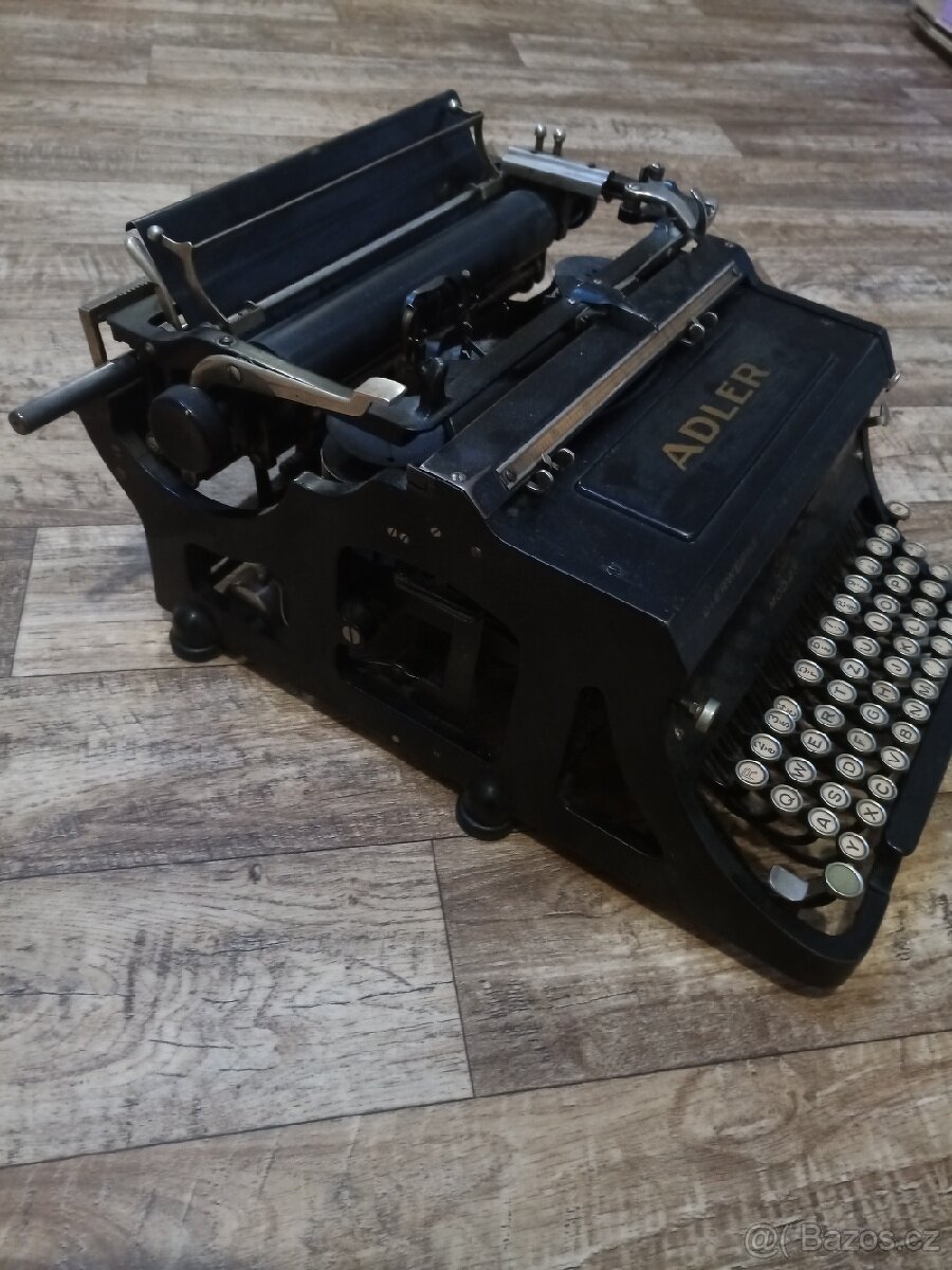 Psací stroj Adler - 5