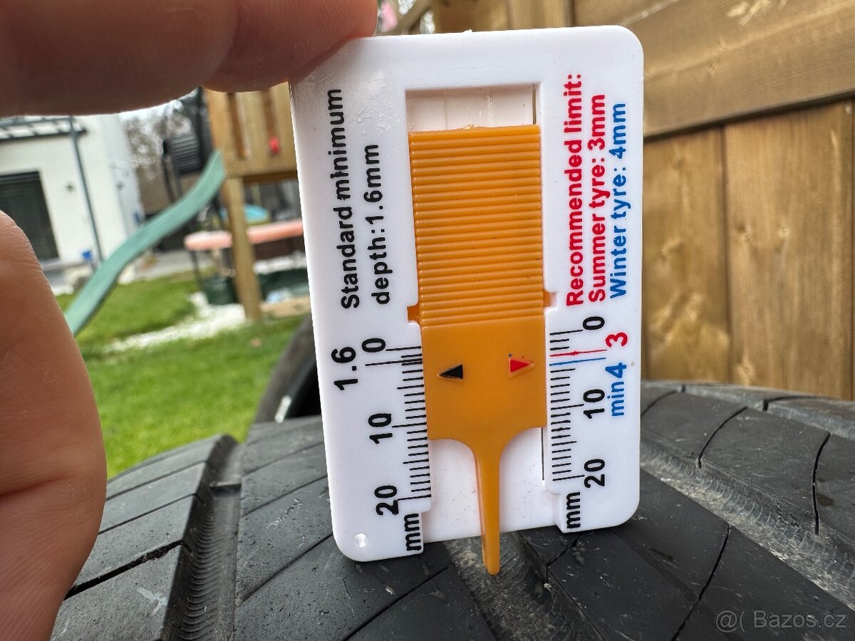 Letni pneu Michelin 215/55 R18 - 5