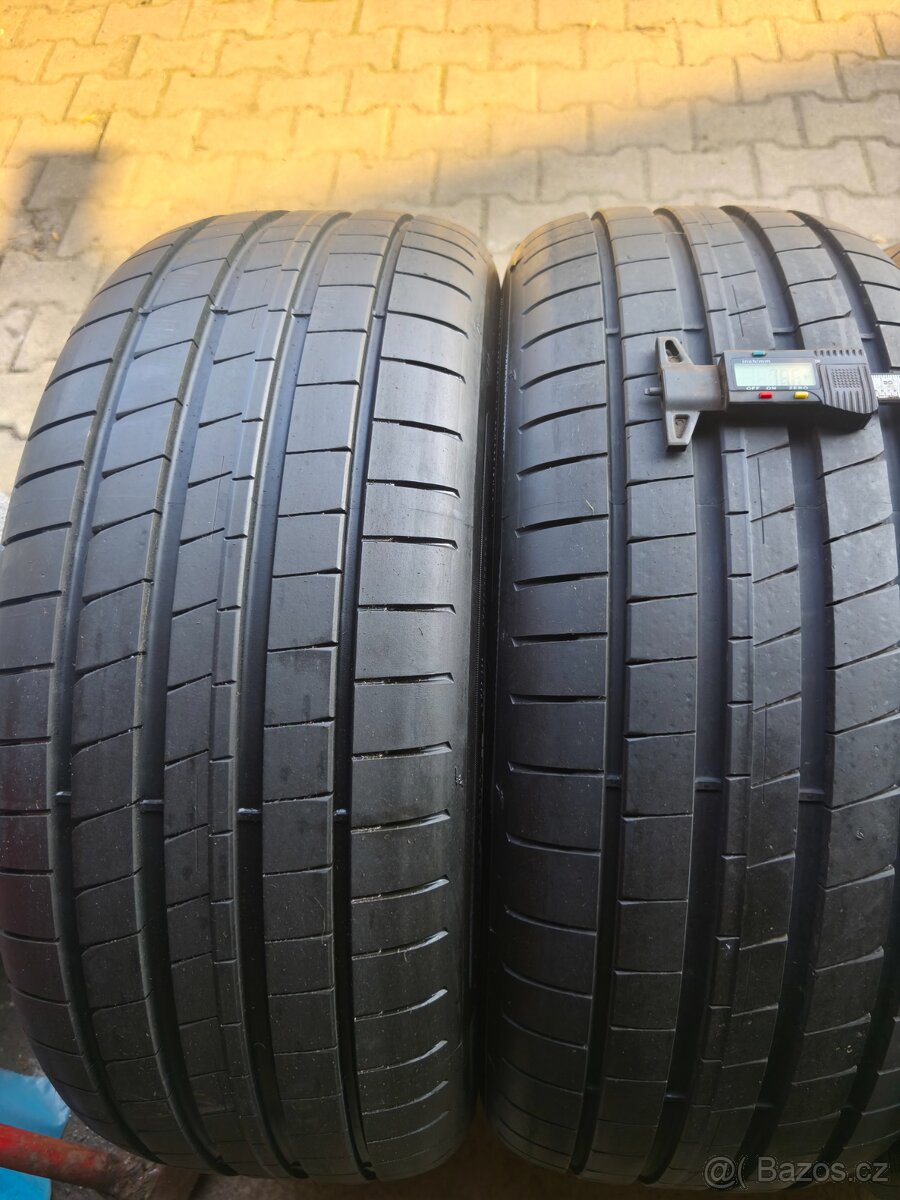 225/45/19 - 5