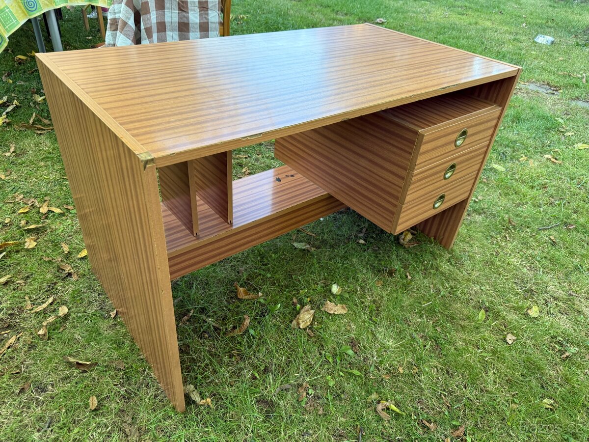 Kancelářský stůl se šuplíky - 5