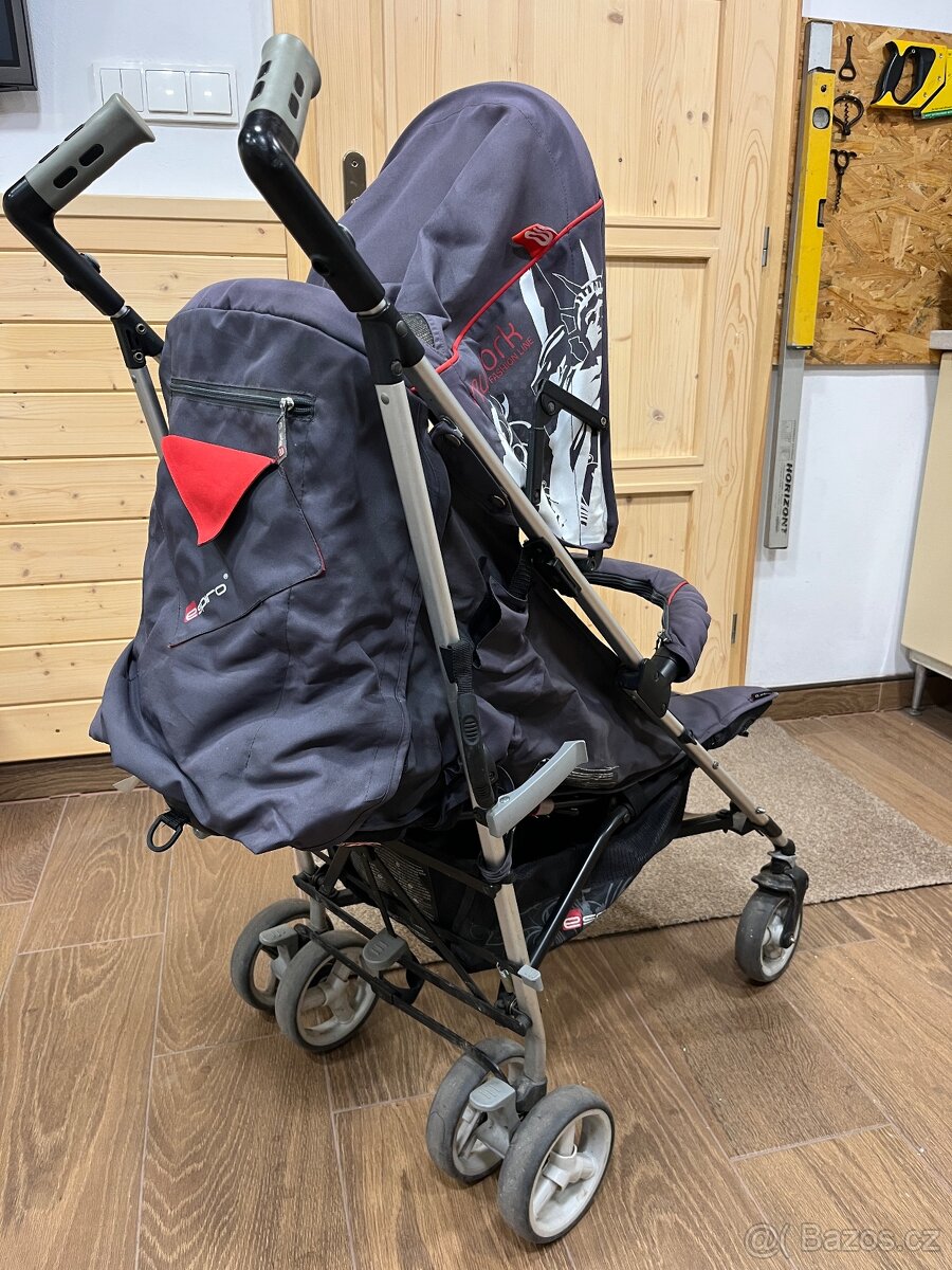 Daruji golfový kočárek - 5