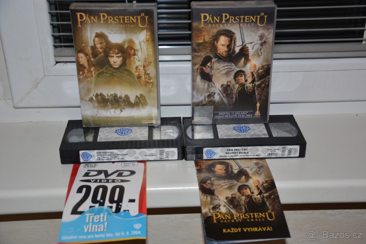 VHS videokazety a nějaká DVD - 5