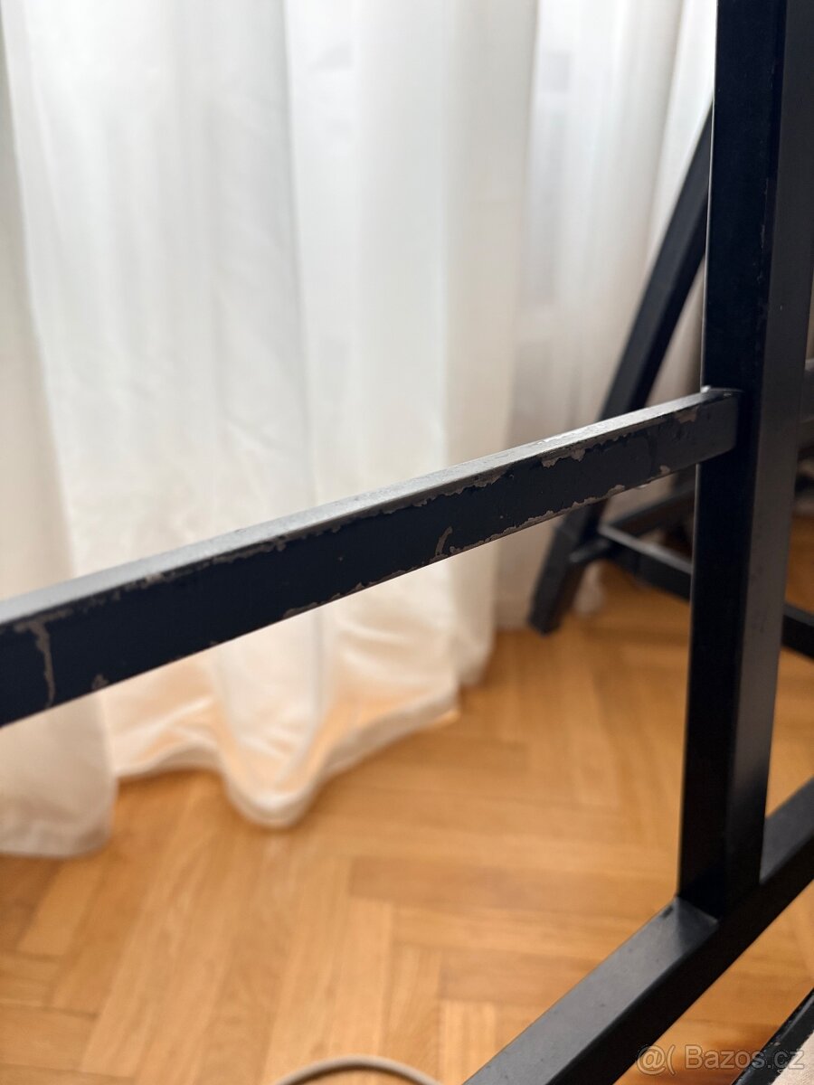 Industriální masivní postel - 5