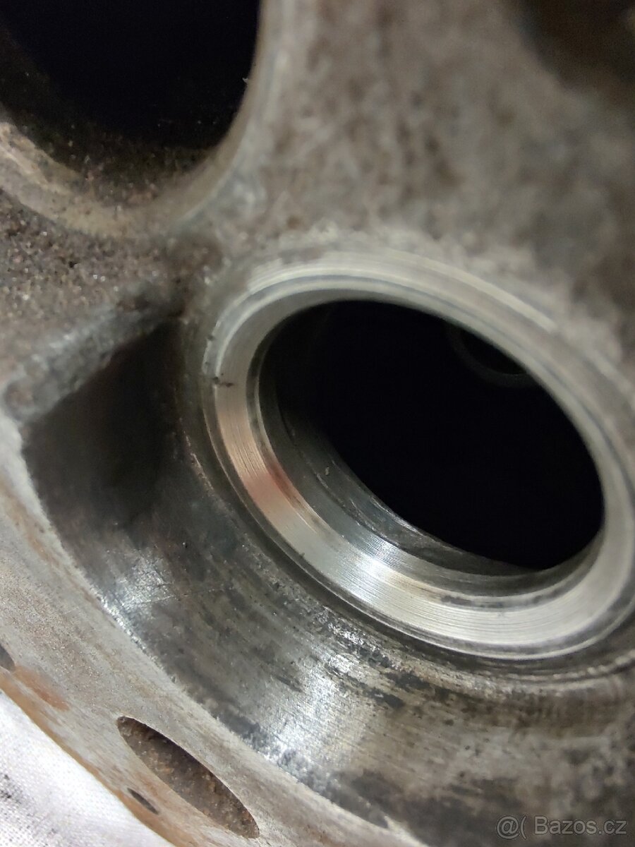 Austin rover mini hlava válců 12G202 - 5