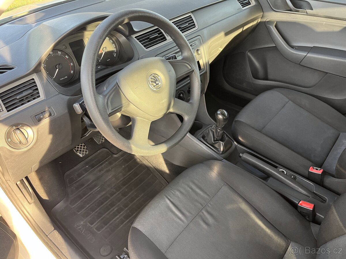 Pronájem Škoda Rapid Sedan / 3 000,- Kč / týden / PRONAJATO - 5