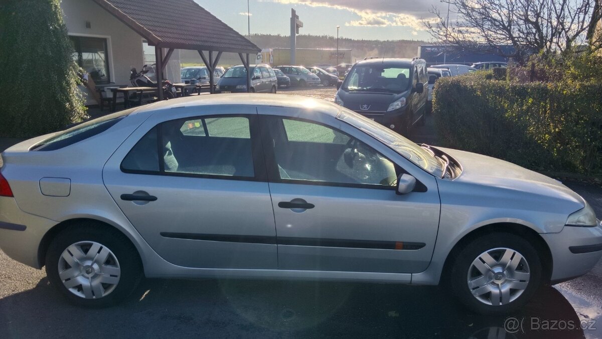 Renault Laguna 1.8 - 5