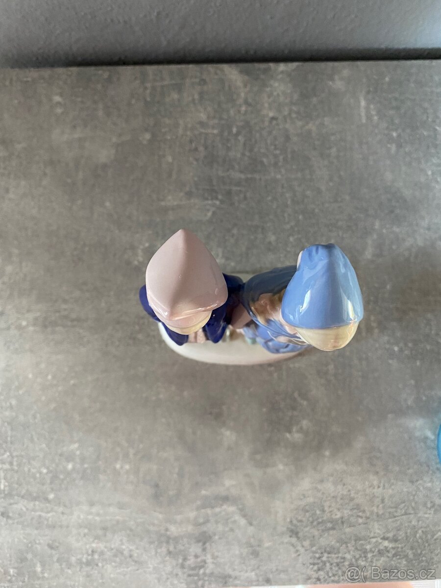 Porcelánová figurka - chlapec a dívka - 5