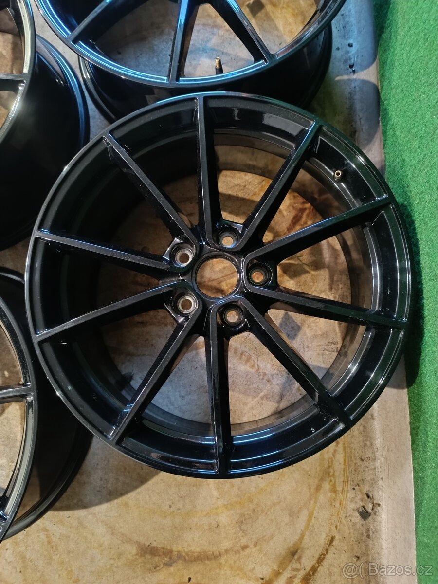 Kovane zanovni alu 5x112 original VW - 5