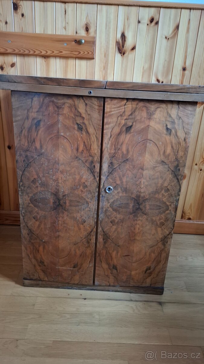 Skříňka, šicí stroj PRODÁNO - 5