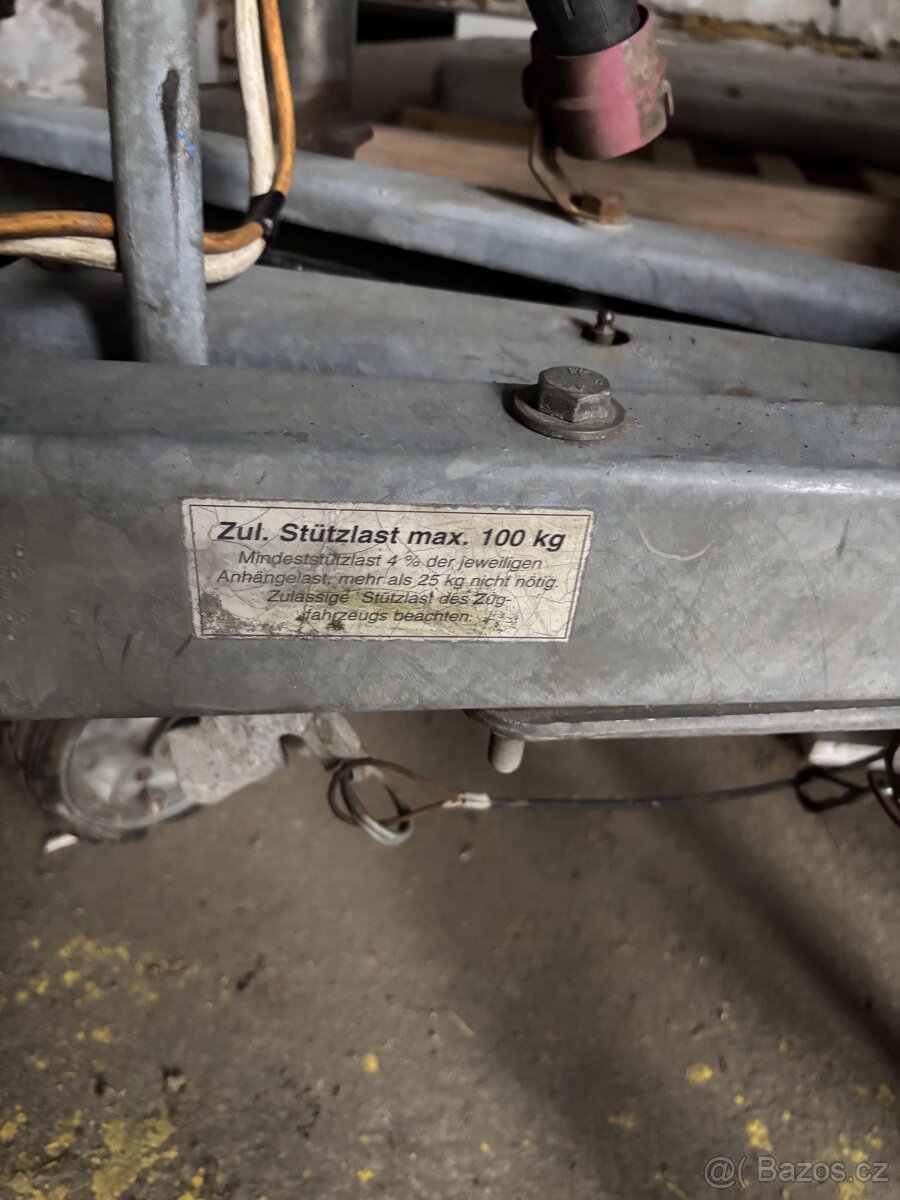 Prodám skřiňový vlek bez SPZ - 5