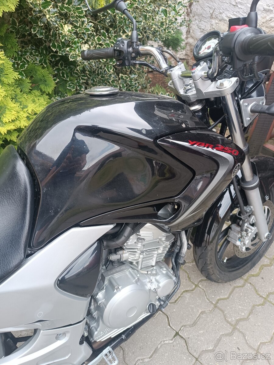 Yamaha YBR 250 - 5